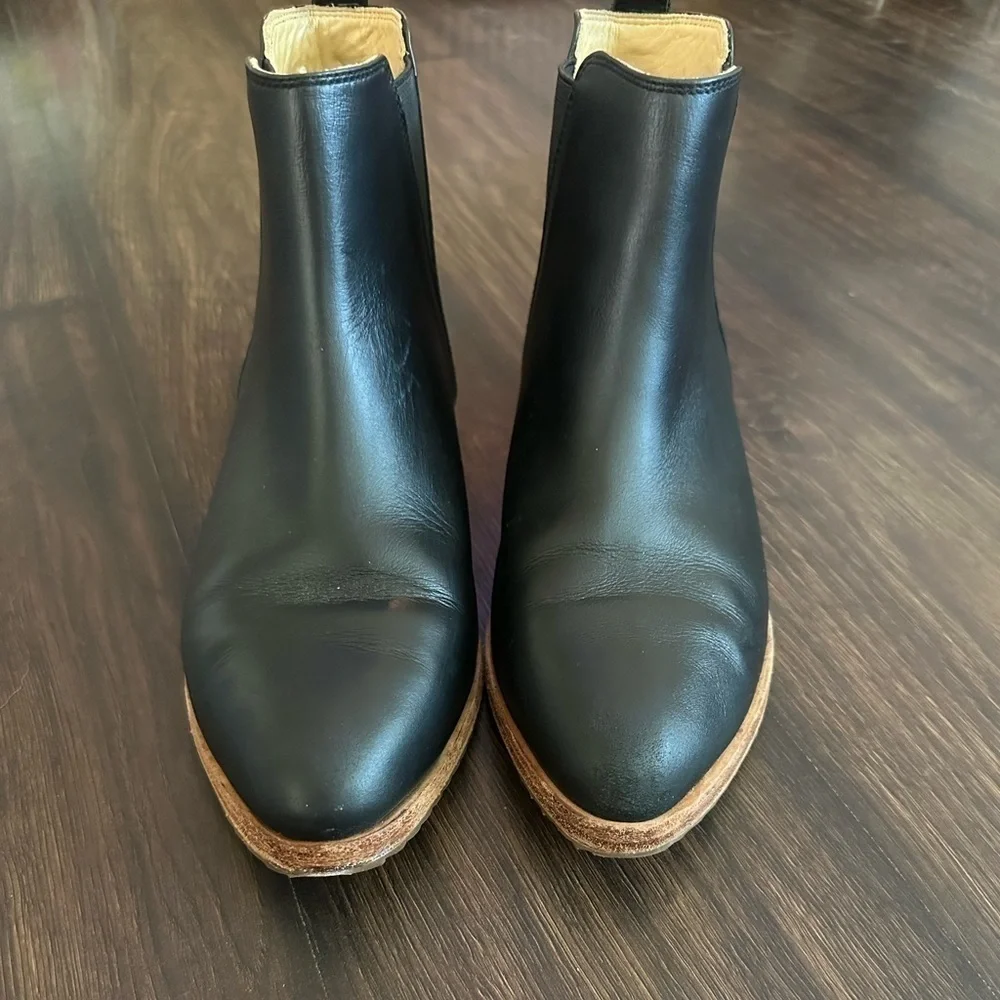 NISOLO Eva Everyday Soft Sustainable Black Leather Chelsea Boot Memory Foam Sz 9